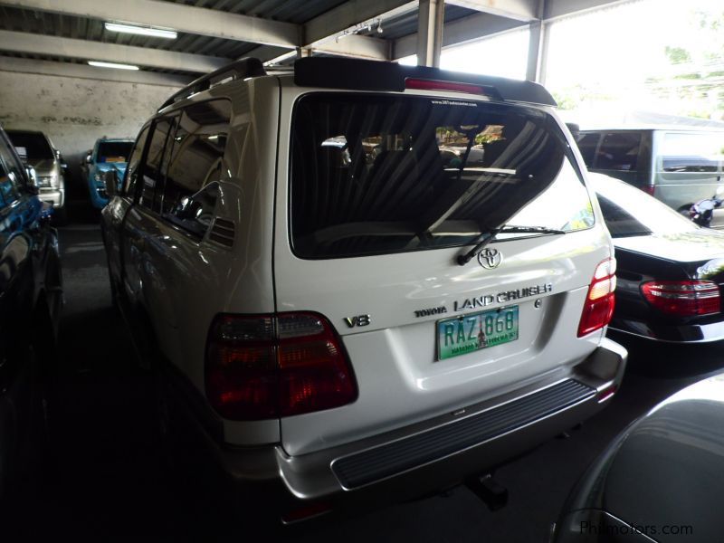 Toyota Land Cruiser V8 in Philippines