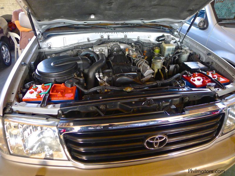 Toyota Land Cruiser 100 in Philippines