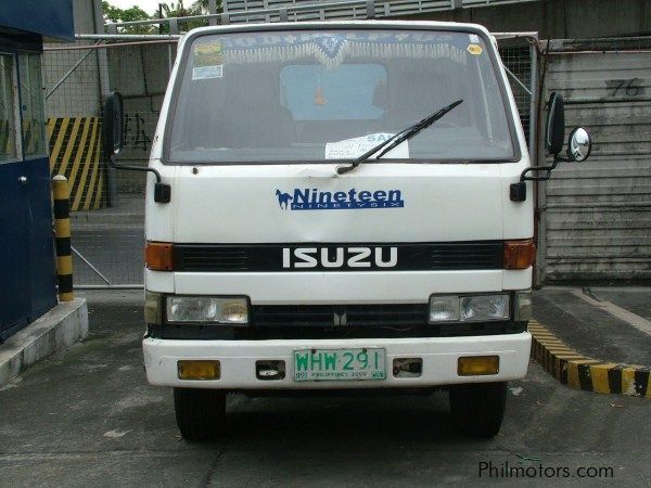 Isuzu Elf 4HF1 in Philippines