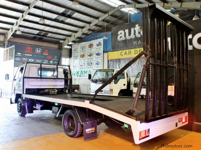 Isuzu Isuzu self loader 142 truck 4BD1 in Philippines