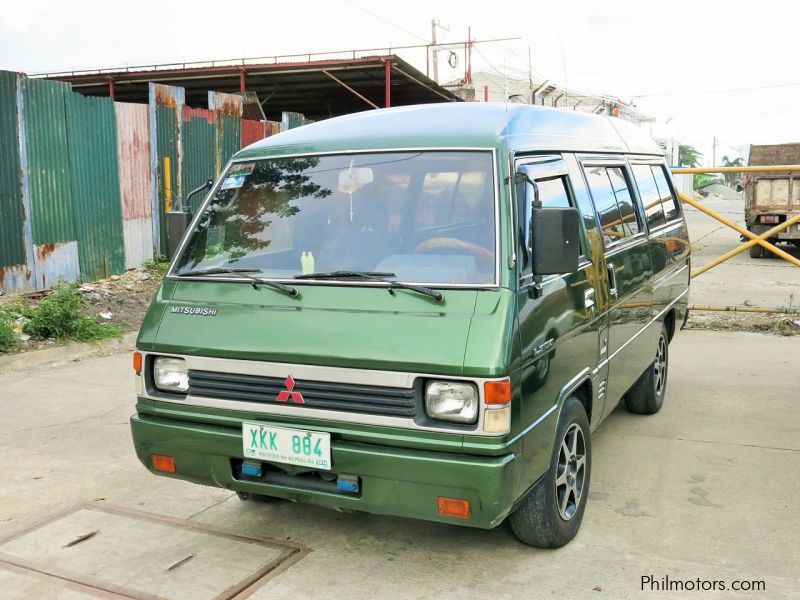 Mitsubishi L300 Versa Van in Philippines