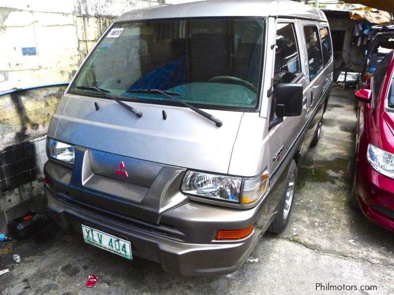 Mitsubishi L300 Versa Van Exceed in Philippines