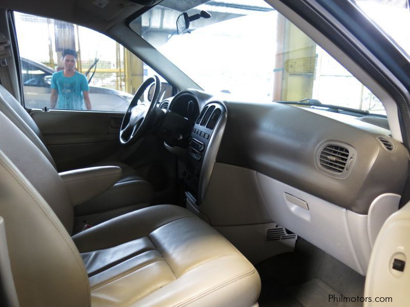 Chrysler Town & Country in Philippines