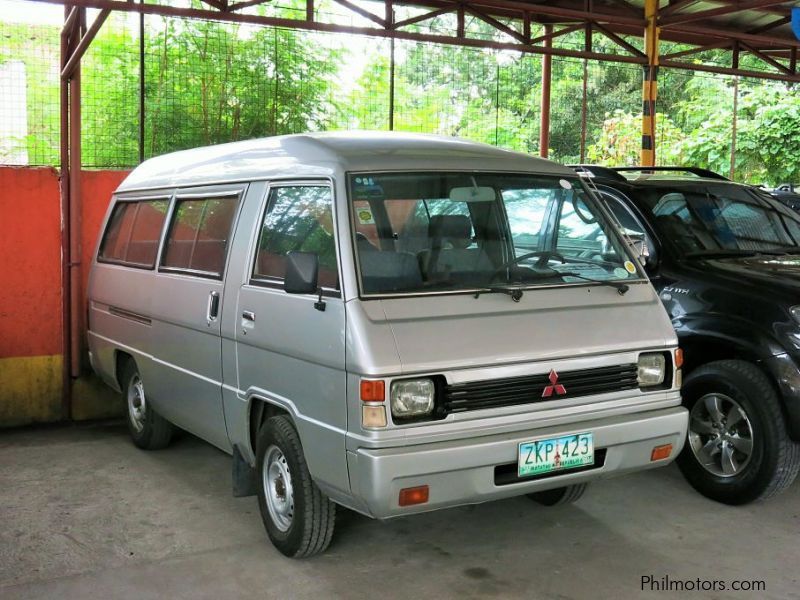 Mitsubishi L300 Van in Philippines