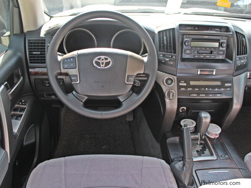 Toyota Landcruiser in Philippines