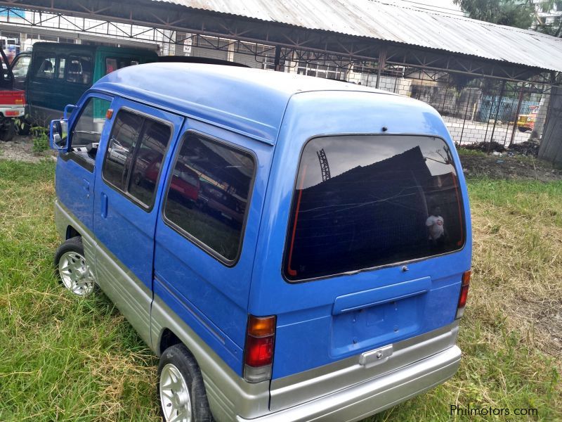Suzuki Multicab van in Philippines