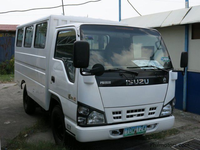 Isuzu NPR Van in Philippines