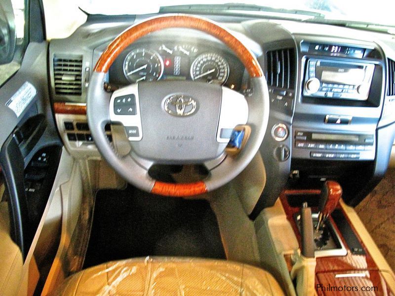 Toyota Land Cruiser GX-R V8 in Philippines