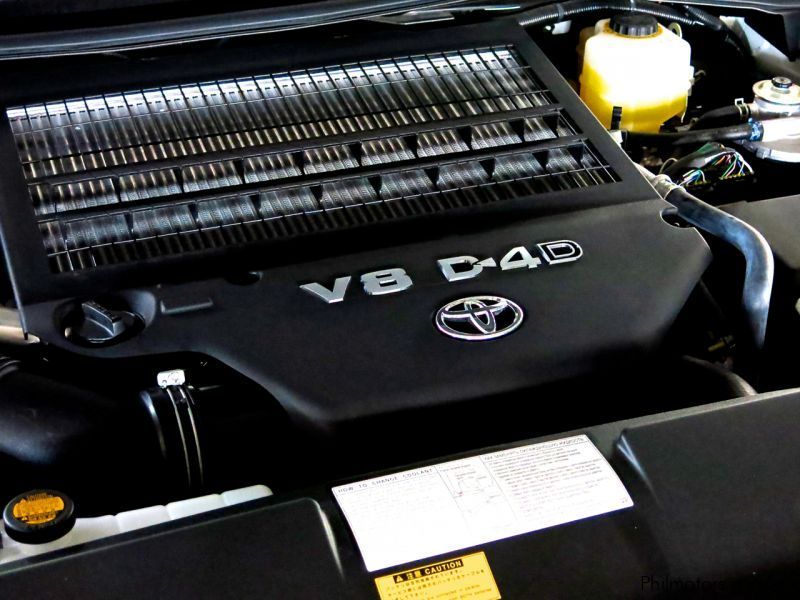 Toyota Land Cruiser GX-R V8 in Philippines