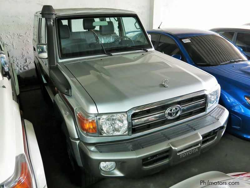 Toyota Land Cruiser LX in Philippines