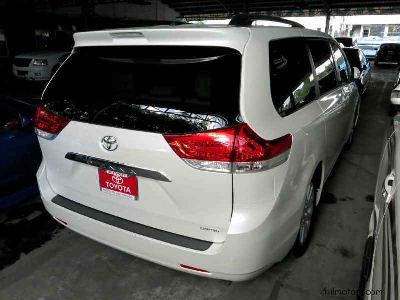 Toyota Sienna in Philippines
