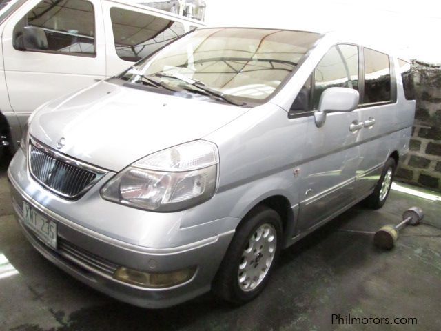 Nissan serena 2003