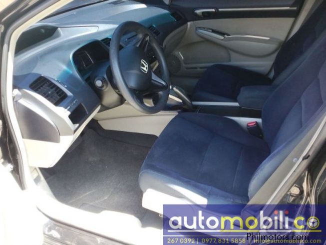 Automobilico Honda Civic  : Originally A Subcompact, The Civic Has Gone Through Several Generational Changes.
