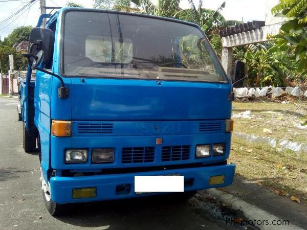 Isuzu Elf in Philippines