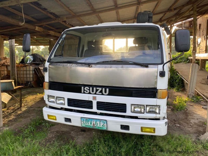 Isuzu Elf in Philippines