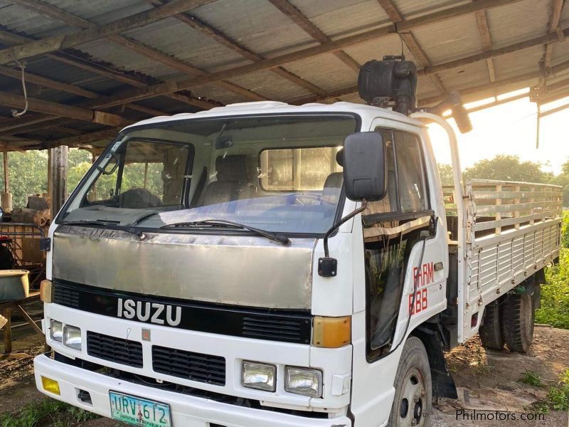 Isuzu Elf in Philippines