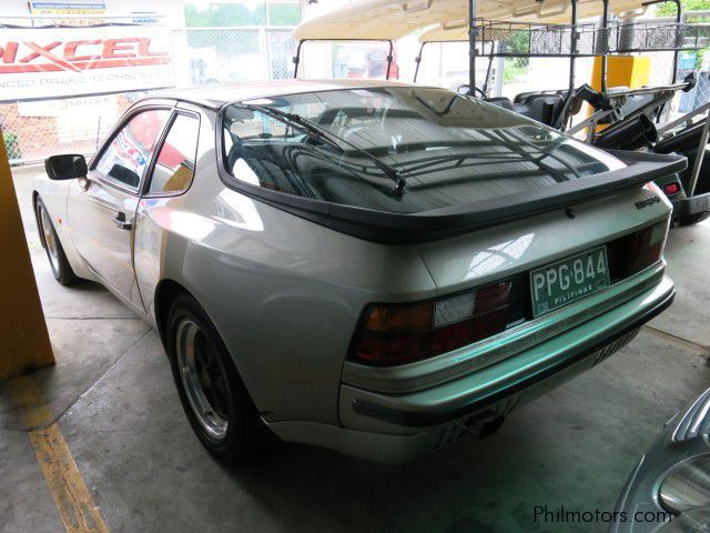 Porsche 944 in Philippines