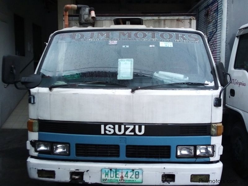 Isuzu Elf in Philippines