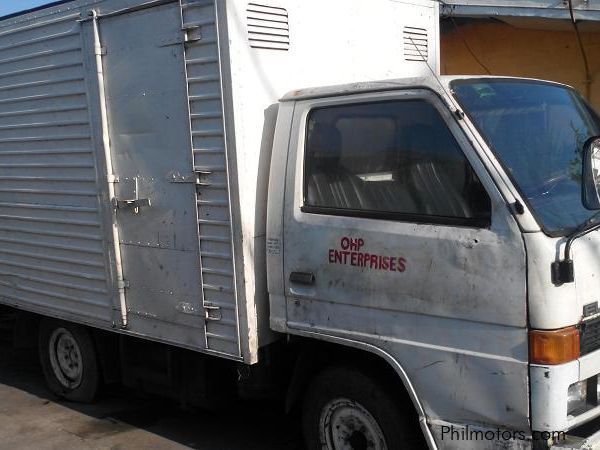 Isuzu Elf Closed Van in Philippines