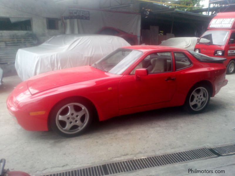 Porsche 944 in Philippines