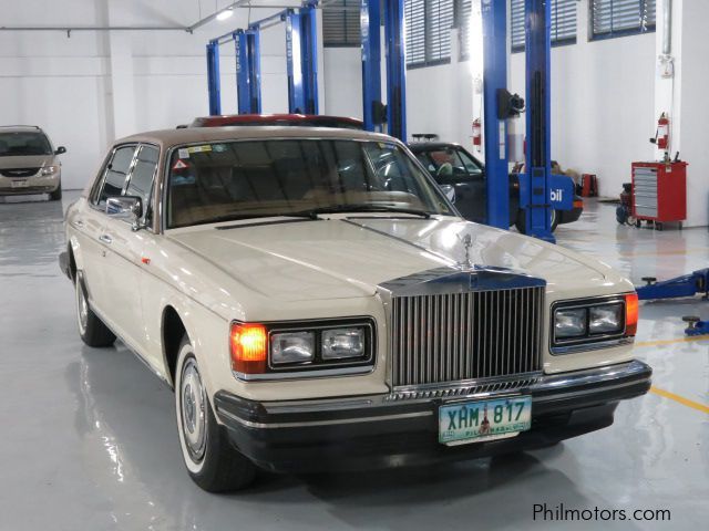 Rolls-Royce silver spur in Philippines