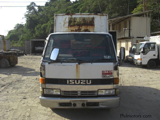 Isuzu mini dump in Philippines