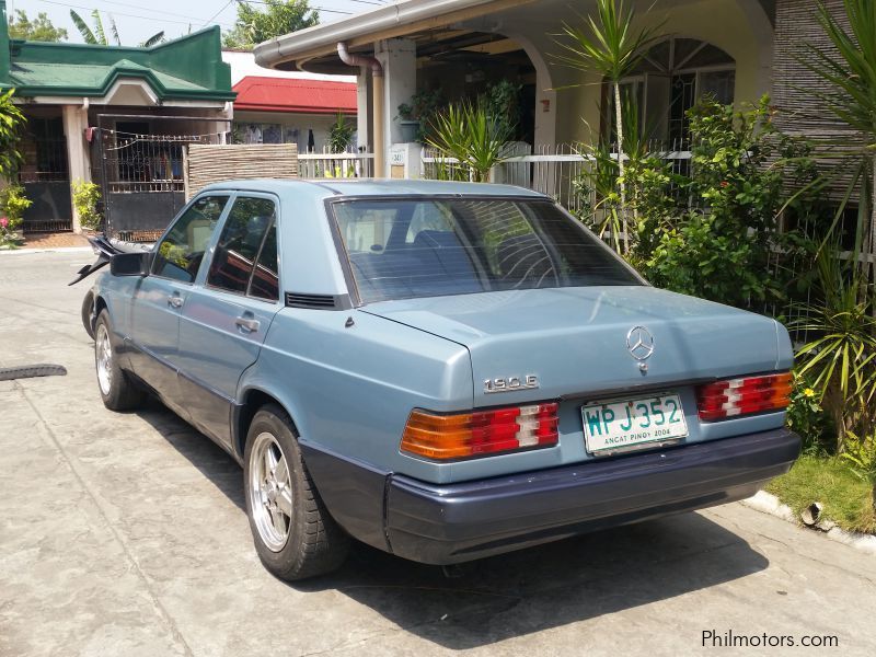 Mercedes-Benz 190 E in Philippines