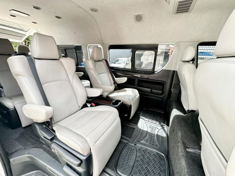 Mitsubishi 1994 Mitsubishi L300 Versa Van in Philippines