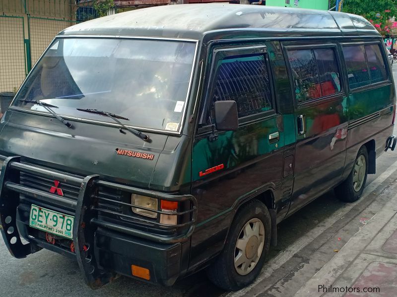 Mitsubishi L300 Versa Van in Philippines