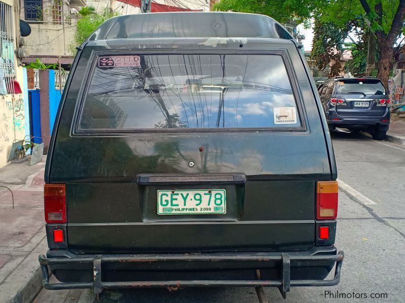 Mitsubishi L300 Versa Van in Philippines