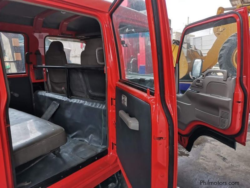 Isuzu ISUZU ELF 6WHEELER DOUBLE CAB in Philippines