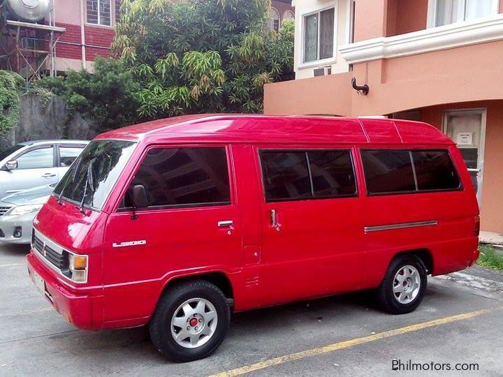 Mitsubishi L300 Versa Van in Philippines