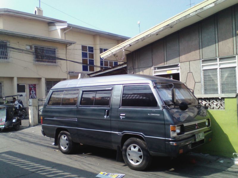 Mitsubishi L300 in Philippines