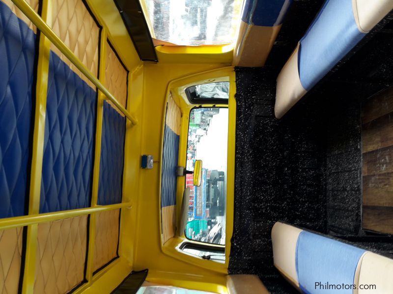 Suzuki Multicab Scrum Passenger Jeepney 4x2 Yellow in Philippines