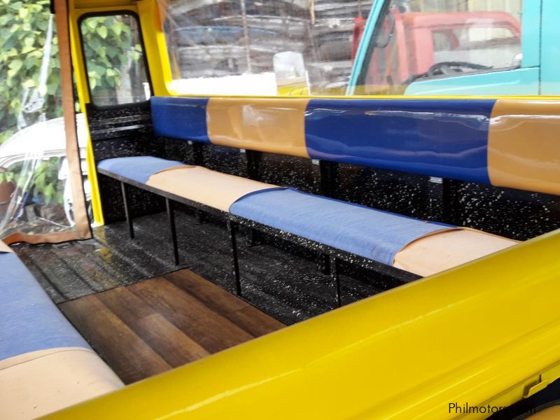 Suzuki Multicab Scrum Passenger Jeepney 4x2 Yellow in Philippines