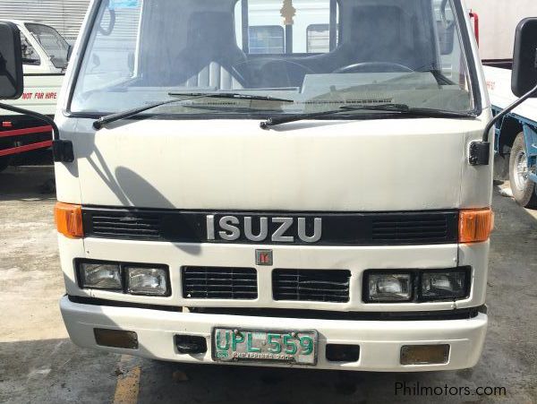 Isuzu Elf Dropside in Philippines