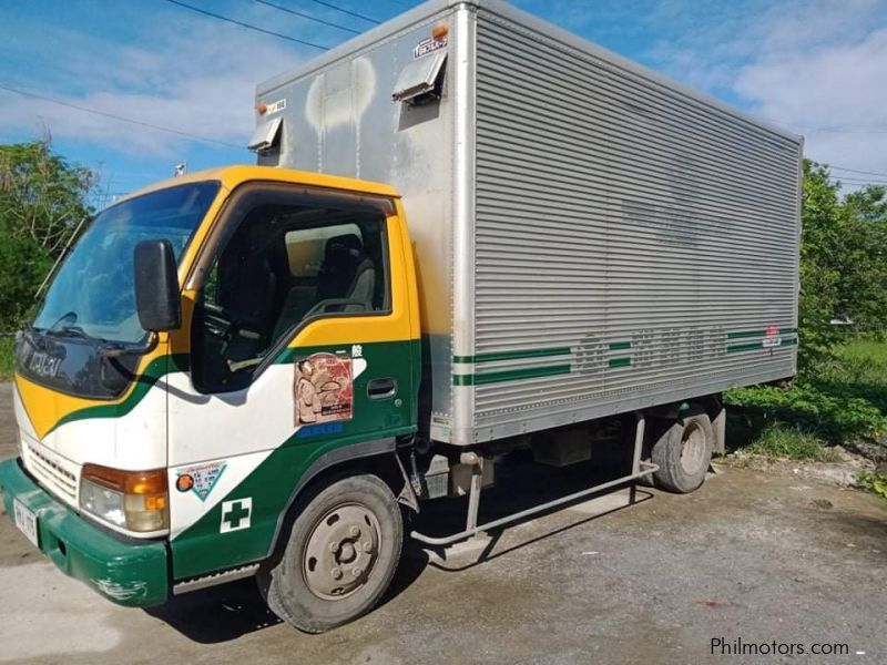 Isuzu Elf close van in Philippines