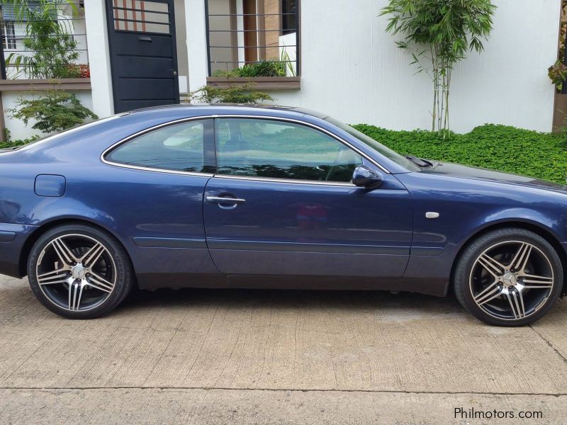 Mercedes-Benz CLK 320 in Philippines