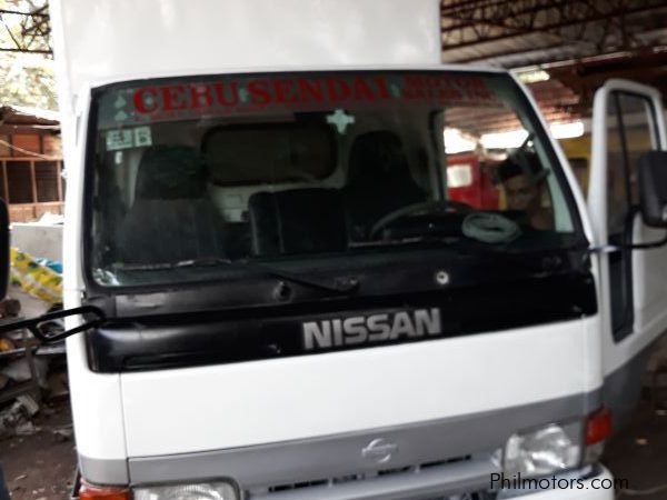 Nissan atlas -close Van in Philippines