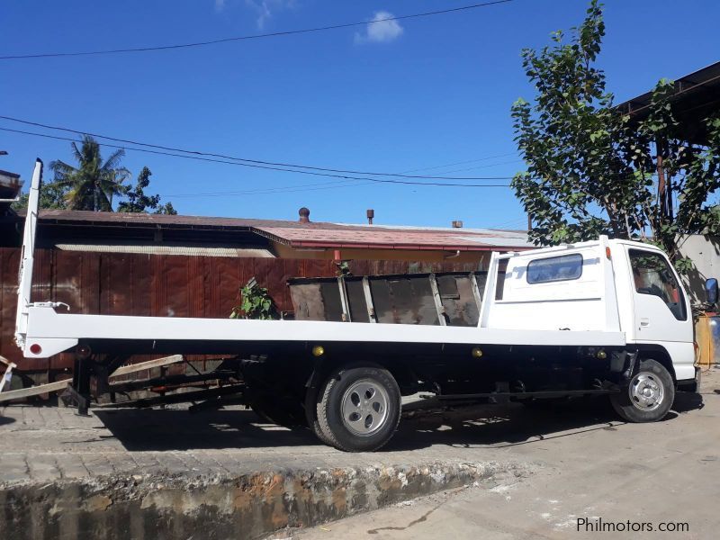 Isuzu ELF NPR Wide 18FT Self loader ,4HF1 Engine, towing Selfloader in Philippines