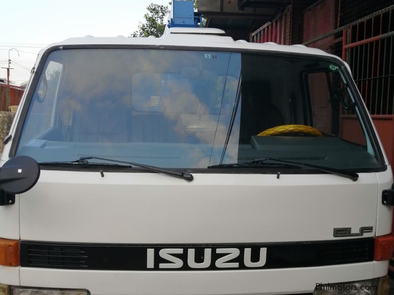 Isuzu Elf 4HF1 Boom Crane Self loader Towing Drop side towing in Philippines