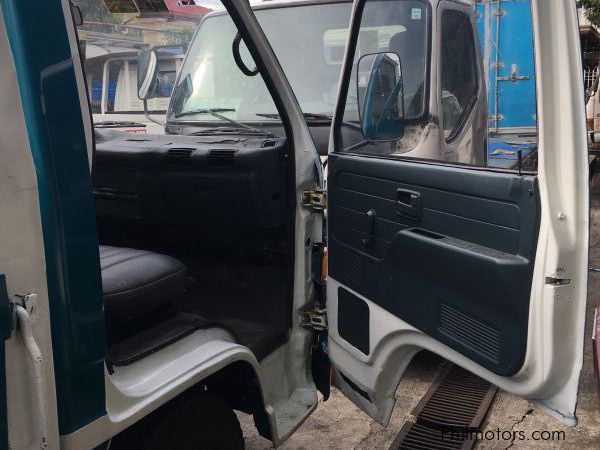 Isuzu Elf Dropside in Philippines