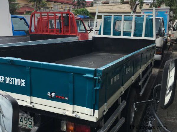 Isuzu Elf Dropside in Philippines