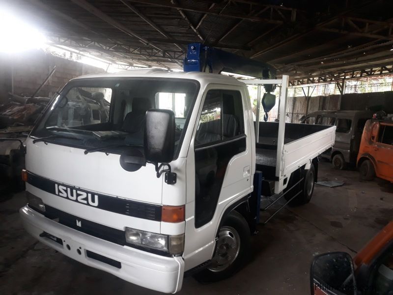 Isuzu Elf NPR Wide 3 Step Boom Crane Truck 4HF1 in Philippines