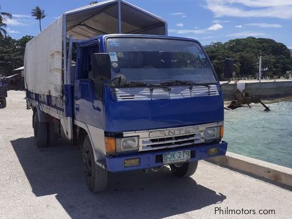 Mitsubishi Fuso Canter in Philippines