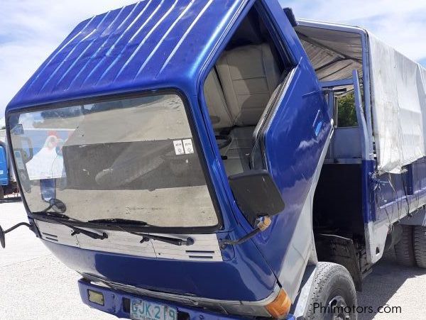 Mitsubishi Fuso Canter in Philippines