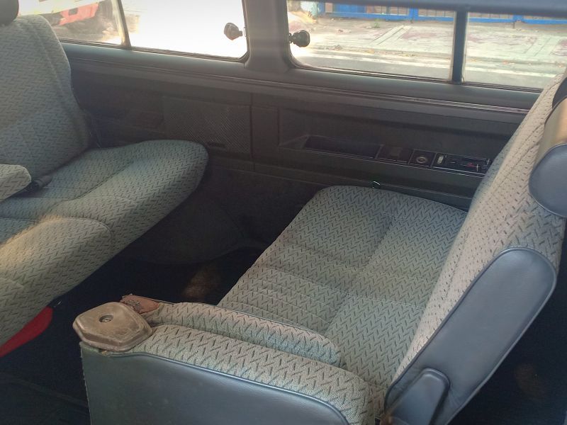Mitsubishi L300 Exceed Minivan in Philippines