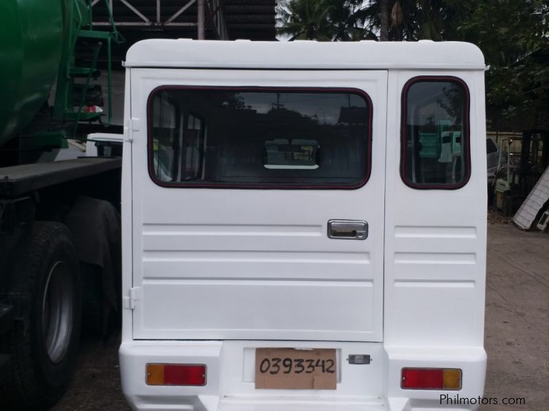 Suzuki Multicab Scrum 4x2 FB Van  Extended 7 seating  White MT in Philippines