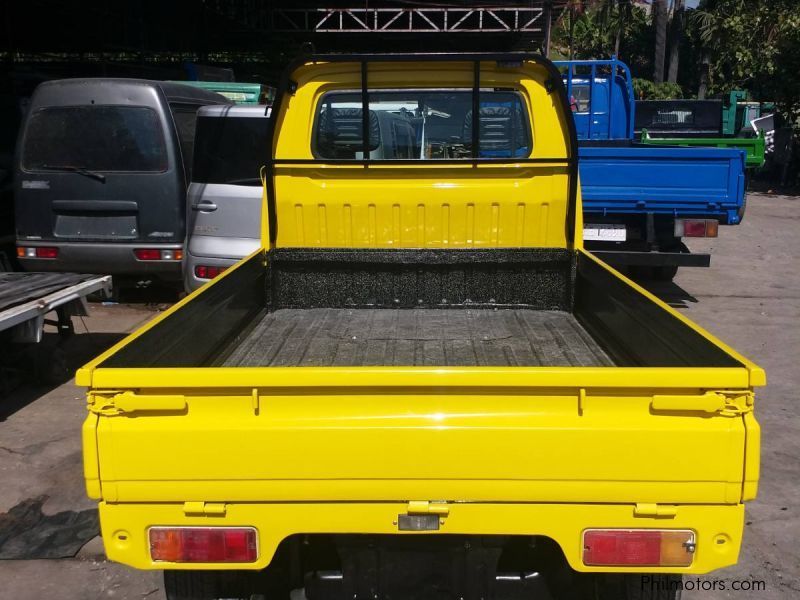 Suzuki Multicab Scrum Pickup 4x4, 5 Speed yellow in Philippines