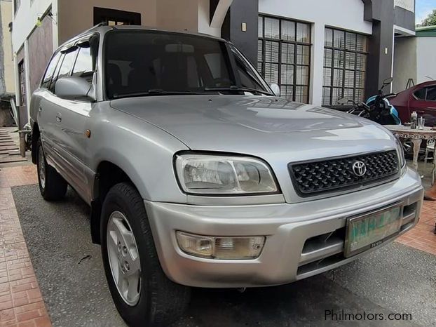 Toyota rav 4 in Philippines